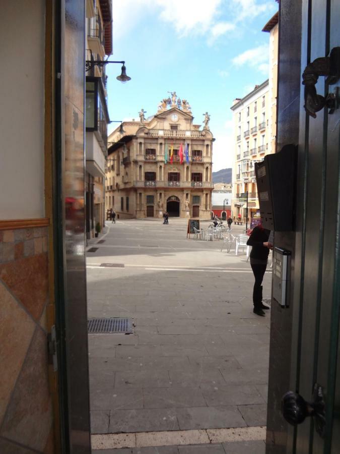 Ferienwohnung Plaza Consistorial Pamplona Exterior foto